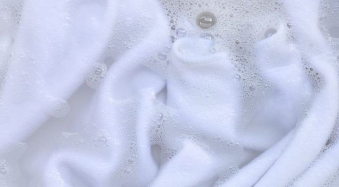 Potente jabón casero: cómo dejar tu ropa blanca como nueva sin productos químicos agresivos